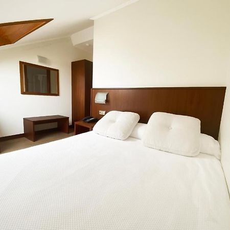 Hotel Entrerobles Sabaris Eksteriør billede